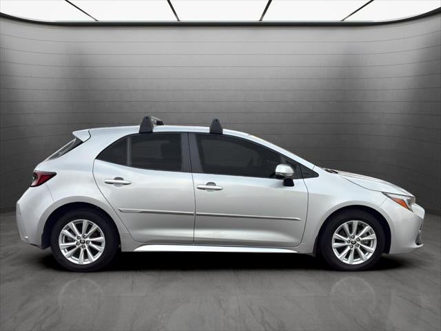 2025 Toyota Corolla Hatchback SE