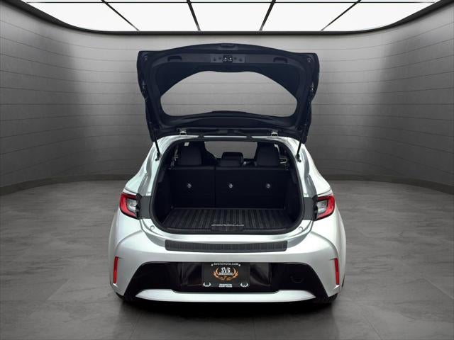 2025 Toyota Corolla Hatchback SE