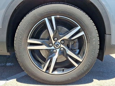 2023 Volvo XC40 Core