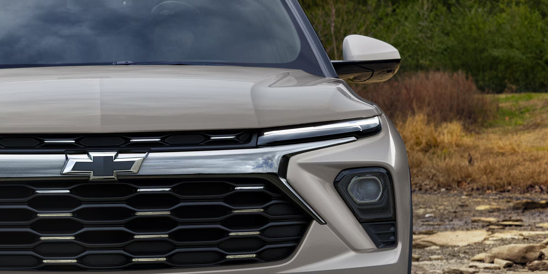 front end of the 2026 chevy trailblazer showcasing the led headlights and chevy bowtie